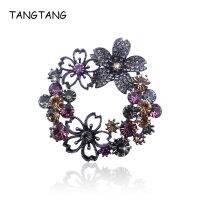 Black Tone Colorful Rhinestone Wreath Flower Brooch Pin Classic Popular Women Scarf Jewelry Pins Gorgeous Bouquet Item: BH8419