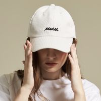 Muuofficial.bkk - Muu Corduroy Cap หมวกผ้าลูกฟูกสีขาว