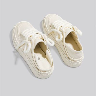 รองเท้าคนขี้เกียจรองเท้าผ้าใบฤดูร้อนรองเท้าผู้หญิงสีขาวครึ่งตัวแบบสวมสำหรับผู้หญิง 2023 ผู้ผลิตรองเท้าบอร์ดใหม่