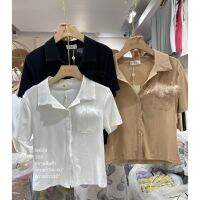 250.-น้าาา เสื้อคอปกดีเทลแต่งกระเป๋ามีขน เก๋ๆ ขาว ดำ น้ำตาล พร้อมส่ง ผ้าค