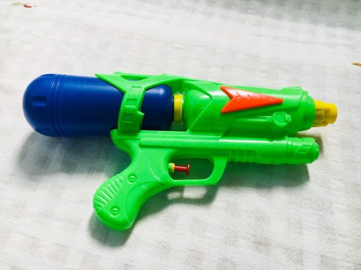 ปืนฉีดน้ำต้อนรับสงกรานต์-สีเขียว