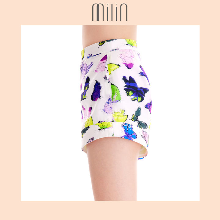 milin-butterfly-digital-print-shorts-กางเกงขาสั้นพิมพ์ลายผีเสื้อ-aponi-shorts-black-white