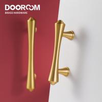 Dooroom ทองเหลืองเฟอร์นิเจอร์จับทองเหลืองที่ทันสมัยตู้เสื้อผ้าตู้เสื้อผ้าโต๊ะเครื่องแป้งกล่องรองเท้าลิ้นชักตู้ T-Bar ดึง