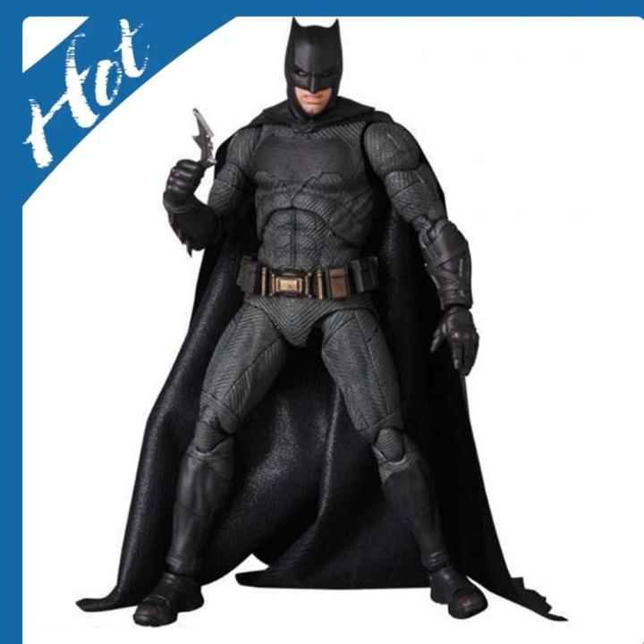 Mafex 056 DC Comics Justice League Batman PVC Action Figure Toy New in Box  