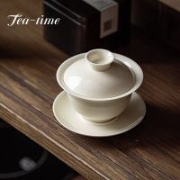 เครื่องกระเบื้องสีขาวแอปริคอท130มล. ถ้วยน้ำชาถ้วยชงชา Gaiwan เซรามิกสามถ้วยชาที่มีฝาปิดชุดชากังฟูไม่ร้อน