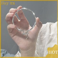 [Buytra] สร้อยข้อมือแฟชั่นมีจี้รูปโบว์แบบเปิดสำหรับผู้หญิงกำไลข้อมือหรูหราน้ำหนักเบาพร้อมกระดิ่งเครื่องประดับสำหรับงานเลี้ยงที่สวยงาม