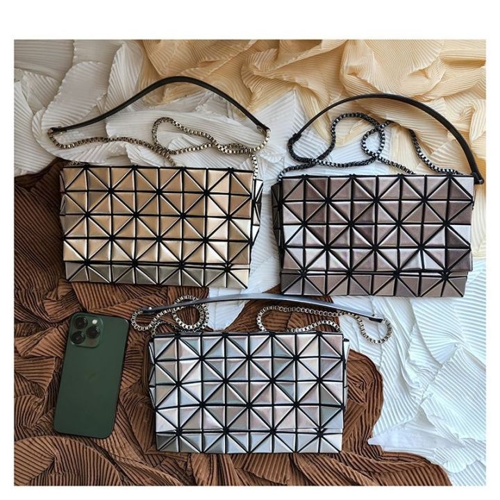 issey-miyake-september-new-platinum-box-capsule-geometric-rhombus-sequin-womens-single-shoulder-chain-mobile-phone-cosmetic-bag