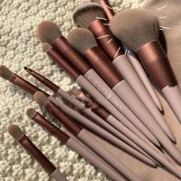 Li Jiaqi recommends beauty girl heart makeup set brush soft-bristled eye shadow brush loose powder brush set for beginners