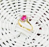 แหวนสีทองหัวสีแดงล้อมเพชร สวย น่ารักมากๆ  ขนาดไซส์ 6.5 US นิ้ว N0917
