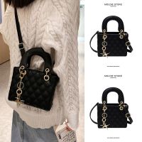 Summer high-end niche portable black small bag ladies 2023 new trendy pockets fashion Messenger Diana bag 【QYUE】