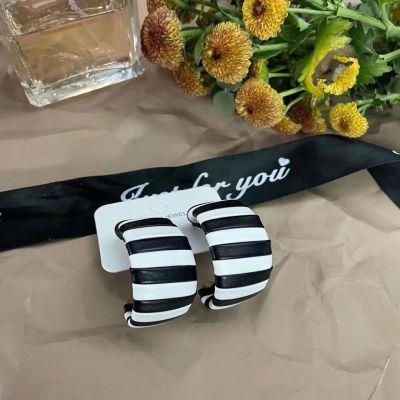 [COD] 925 needle black and white matching leather plain ring C-shaped earrings womens retro personality all-match