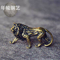 Brand New ทองเหลืองเนปาล Vintage Vintage Handmade King Of Beasts Lion สิงโต King ของตกแต่งโต๊ะทำงานขนาดเล็กรถจี้กุญแจพระพุทธรูป