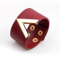 [COD] and foreign trade fashion leather bracelet ladies Baita Donkeys big V letter brand personalized