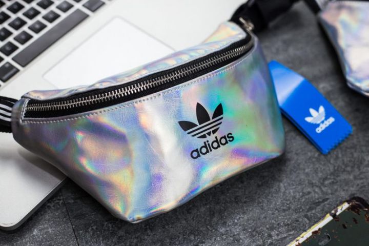 กระเป๋า-adidas-originals-waistbag-fl9632-กระเป๋าคาดอก-คาดเอว-สีเงิน-เมทัลลิก-silver-metallic-ลิขสิทธิ์แท้100