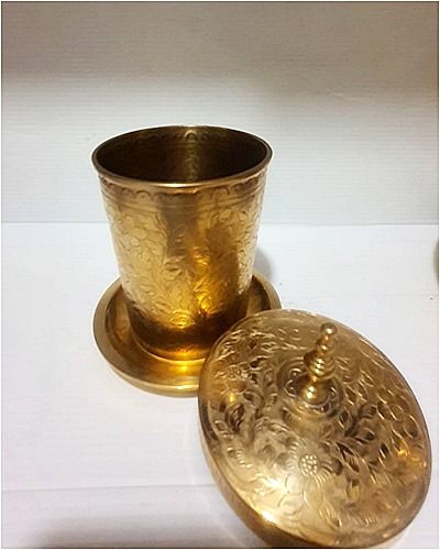 แก้วทองเหลืองตอกลายพิกุล-ความสูงตัวแก้ว-9-cm