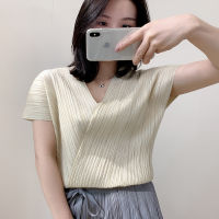 Summer New Miyake Pleated T-Shirt Top Womens Fashionable All-Match Loose V-Neck Slim Look Small Shirt Pleated Clothes Womens Clothing