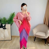 2023 Hot Miyake pleated fringed dress  spring style fashionable V-neck bat sleeves color matching large size slimming one-step skirt for women