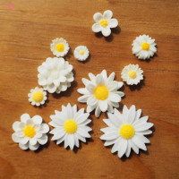 ?【Lowest price】FG 11X Daisy Resin flatback Charms คาเดช DIY scrapbooking Headwear Decor CRAFT