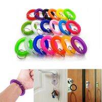 50Pcs/Set Coil Keychain Stretchable Plastic Bracelet Wrist Coil Key Ring Colorful For Sauna Gym Pool ID Badge Locker