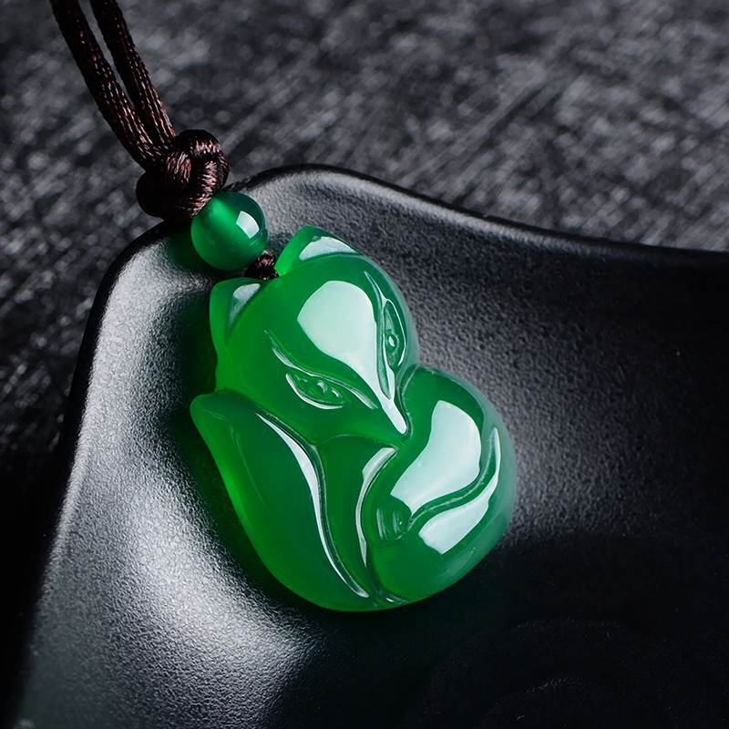 Fahion natural green hand carved leaf lucky pendant hanging decorate women men 