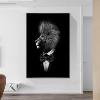 Lion In A Suit ภาพวาดผ้าใบบน Wall Art โปสเตอร์และพิมพ์ Modern Art สัตว์ภาพผนังสำหรับ Home Wall ตกแต่ง Cuadros