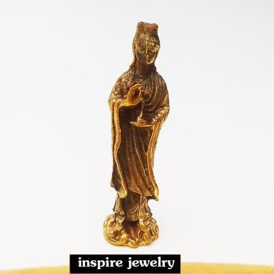 Inspire Jewelry, inspire jewelry, เจ้าแม่กวนอิมหล่อทองเหลือง สูง 3cm. ปางประทานพรโปรยน้ำทิพย์ การกราบไหว้บูชากวนอิมด้วยเชื่อกันว่าด้วยพระญาณบารมีของพระโพธิสัตว์กวนอิมจะคุ้มครองปกปักรักษา และให้ประสบความสำเร็จในทุกประการ