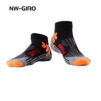 【Sock shop】NW-GIRO 2022วิ่งถุงเท้าผู้ชายมืออาชีพการบีบอัดกลางแจ้งกีฬาตลกสั้นยี่ห้อลื่นผู้ชายผู้หญิงสีดำสีขาว