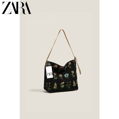 2023 Zaraอาร์คันซอกระเป๋าผ้าแคนวาสสำหรับผู้หญิง,กระเป๋าผ้าปักมัดย้อมกระเป๋าแบบหนีบแขนฤดูร้อนกระเป๋าความจุขนาดใหญ่กระเป๋าสะพายไหล่ใหม่
