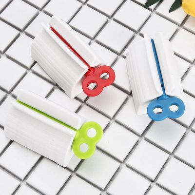 hot【DT】 Toothpaste Dispenser Tube Squeezer Paste Facial Cleanser Press Rolling Holder Accessories for Kids
