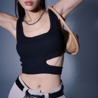 Ahalf - U-neck cut out rib crop top เสื้อกล้ามผ้าร่องดีไวน์เว้าเอว