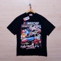 เสื้อยืดสีดําลาย NASCAR CHASE KYLE BUSCH TEE สีดํา