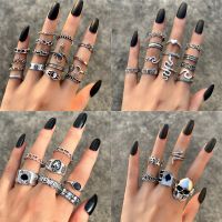 Vintage Punk Gothic Ring Set for Women Men Butterfly Snake Skull Heart Rings Black Dice Silver Plated Retro Charm Finger Jewelry