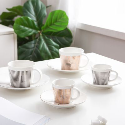 【High-end cups】 Ecomhunt Dropshipping Creative Horse Anamorphic Cup Mirror Reflection Cup Hummingbird Mug Luycho ชุดชากาแฟพร้อม Coaster