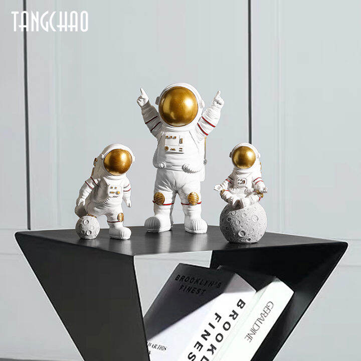 nordic-astronaut-figurine-resin-spaceman-sculpture-modern-home-decor-miniatures-table-ornaments-room-decorative-cosmonaut-figure