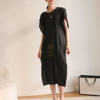 ❐﹉ Aiden001 -One Size Ins Style Pleated Age-Reducing Fat And Thin Wearable Round Neck Loose Mid-Length Dress 7226