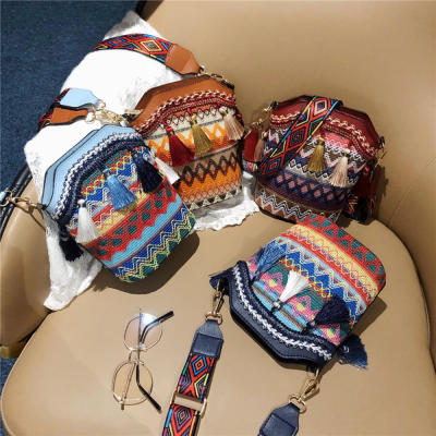 Small Ladies Handbag Ethnic Handbag With Tassel Retro Ethnic Crossbody Bag Bohemian Womens Handbag Handwoven Hippie Sling Purse
