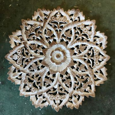 ลายดอกไม้ แผ่นไม้สักแกะสลัก 60x60 ซม. หนา 2 ซม. ทำสีขาว ขัดลาย แผ่นไม้แต่งโรงแรม ผนังบ้าน สปา มีให้เลือก 5 แบบ Bali Style Wooden Carved Flower Hanging Wall 60x60x2 cm.