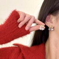 lovemango s925 ต่างหูโบว์คริสตัลคริสต์มาสย้อนยุคที่ชัดเจนสวยงามทุกการแข่งขัน Korean earrings