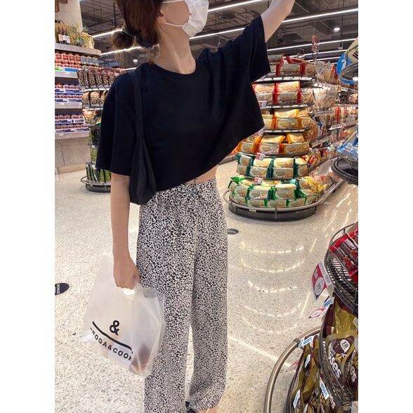 oversize-crop-thanan-closet-เสื้อครอป-เนื้อผ้าคอตตอน-ผ้านิ่มม้ากกกก