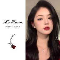 2023 Genuine  Red tulip earrings niche design unique high-end cool style ear cuff retro earrings autumn and winter earrings