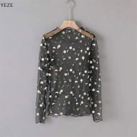 Yeze】เสื้อยืดผู้หญิงเสื้อตาข่ายโปร่งใสโปร่งแสงแขนยาวเสื้อคอเต่า