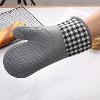 Insulated Oven Gloves Baking Tools Silicone Non-Slip Kitchen Two Finger Oven Gloves Potholders  Mitts   Cozies