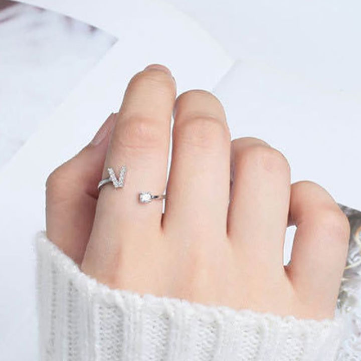 แหวนแฟชั่นแบบปรับได้พลอยเทียมส่องสว่าง26ตัวอักษร-แหวนแฟชั่นใหม่แหวนเปิดตัวอักษร-a-z-สำหรับผู้หญิงของขวัญเครื่องประดับ