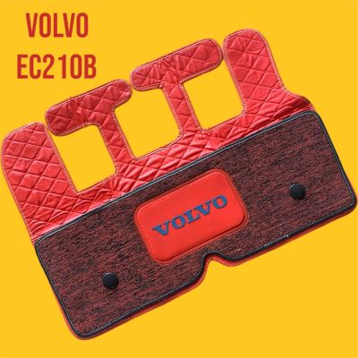 พรมปูพื้นรถแมคโคร วอลโล  VOLVO EC210B  เป็นพรมปูพื้น 2 ชั้น ชั้นล่าง ผลิตจากหนังสังเคราะห์ ทำหน้าที่กันความร้อน และกันน้ำ