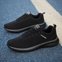 READY STOCK WOOVOO Black Couple Sneakers the Breathable Running Shoes Unisex Casual Shoes Kasut lelaki Light Men Sport Shoes Big Size kasut sukan Kasut