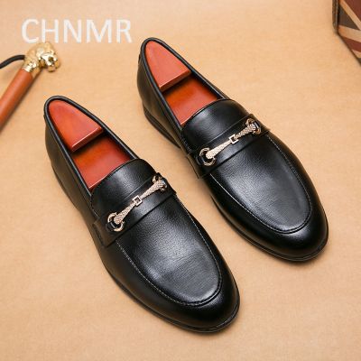 รองเท้า CHNMR-S สำหรับผู้ชายหนังแฟชั่นสวมสบายรองเท้าชุดเดรสพื้นหนาสไตล์อังกฤษแนวโน้มผลิตภัณฑ์ไซส์ใหญ่
