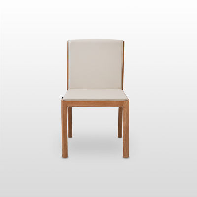 modernform เก้าอี้ GRUNTO ไม้โอ๊คสีธรรมชาติ หุ้มหนังสีครีม