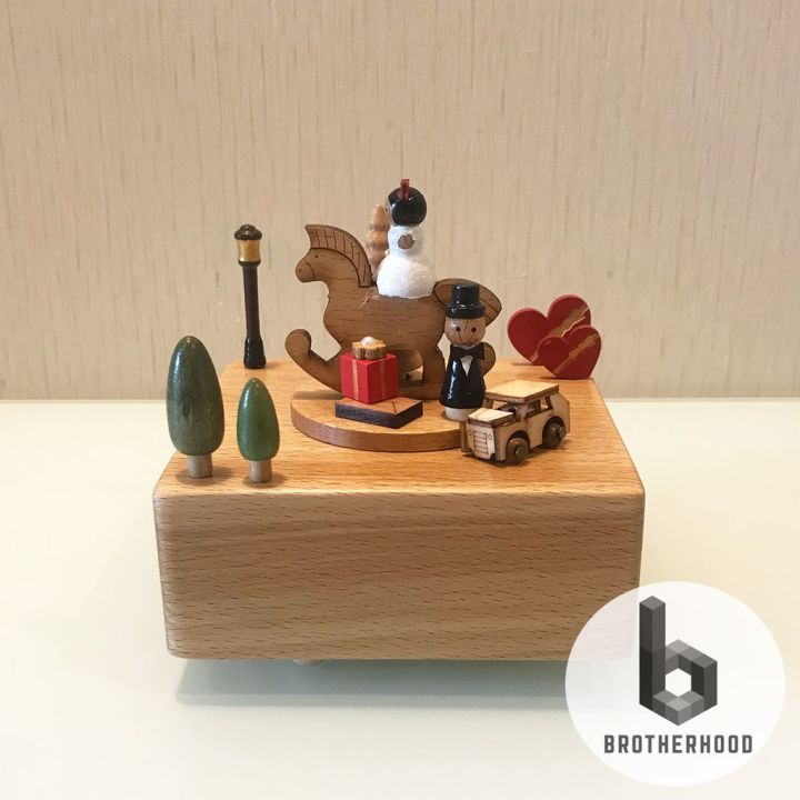 BAB ชุดของขวัญเด็กแรกเกิด กล่องดนตรีไม้/กล่องดนตรีไขลาน "The Perfect Wedding Gift" Musicbox By Brotherhood ชุดของขวัญเด็กอ่อน เซ็ตเด็กแรกเกิด