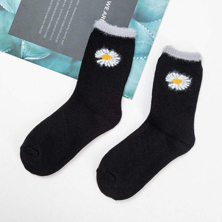 winter-women-cotton-socks-warmer-thicken-embroidery-daisy-comfortable-crew-socks