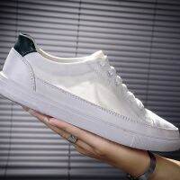 New Flat Fashion Shoes Men Sneakers Classic Solid Lace-up Mens Shoe Casual White Waterproof Sneakers Low-cut Canvas Shoes Casual